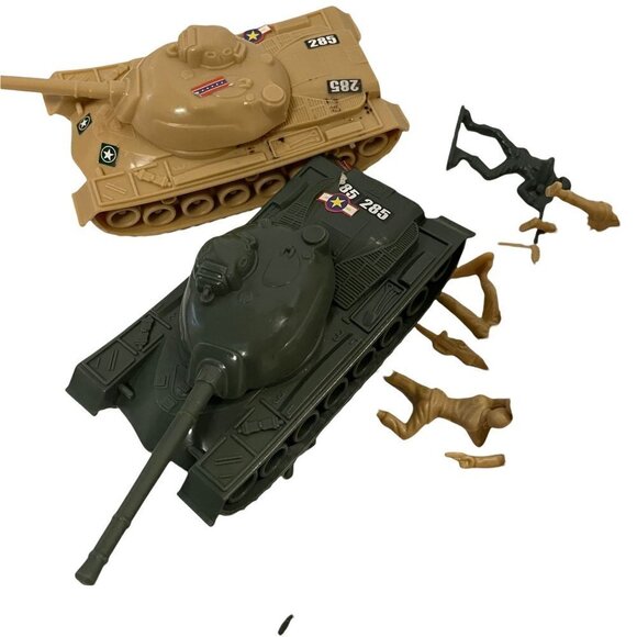 True Heroes Military Forces 72 Piece Set Plus Storage Container Toys R Us - Picture 2 of 7